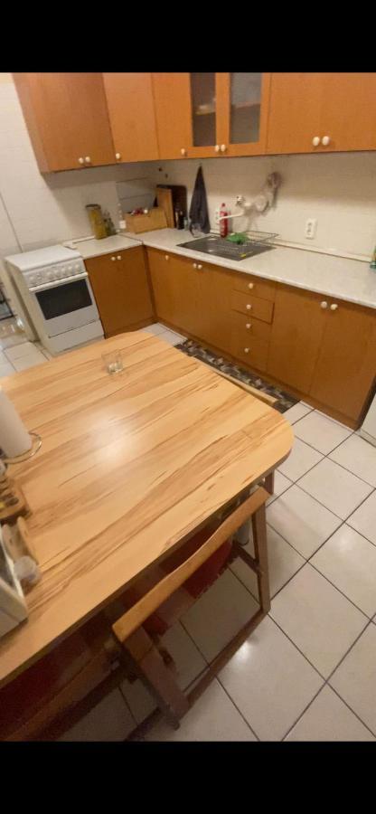 Oeguenc'S Apartment Сегед Екстериор снимка