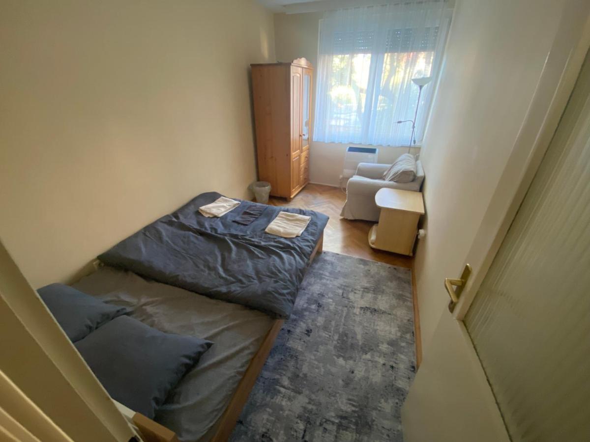 Oeguenc'S Apartment Сегед Екстериор снимка